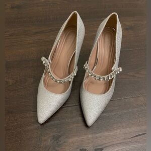 BCBGeneration Elegant Gilttery Silver Rhinestone Strap 3 1/2”Pumps Size 6M